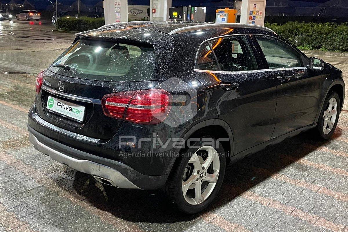 MERCEDES GLA 180 d Sport