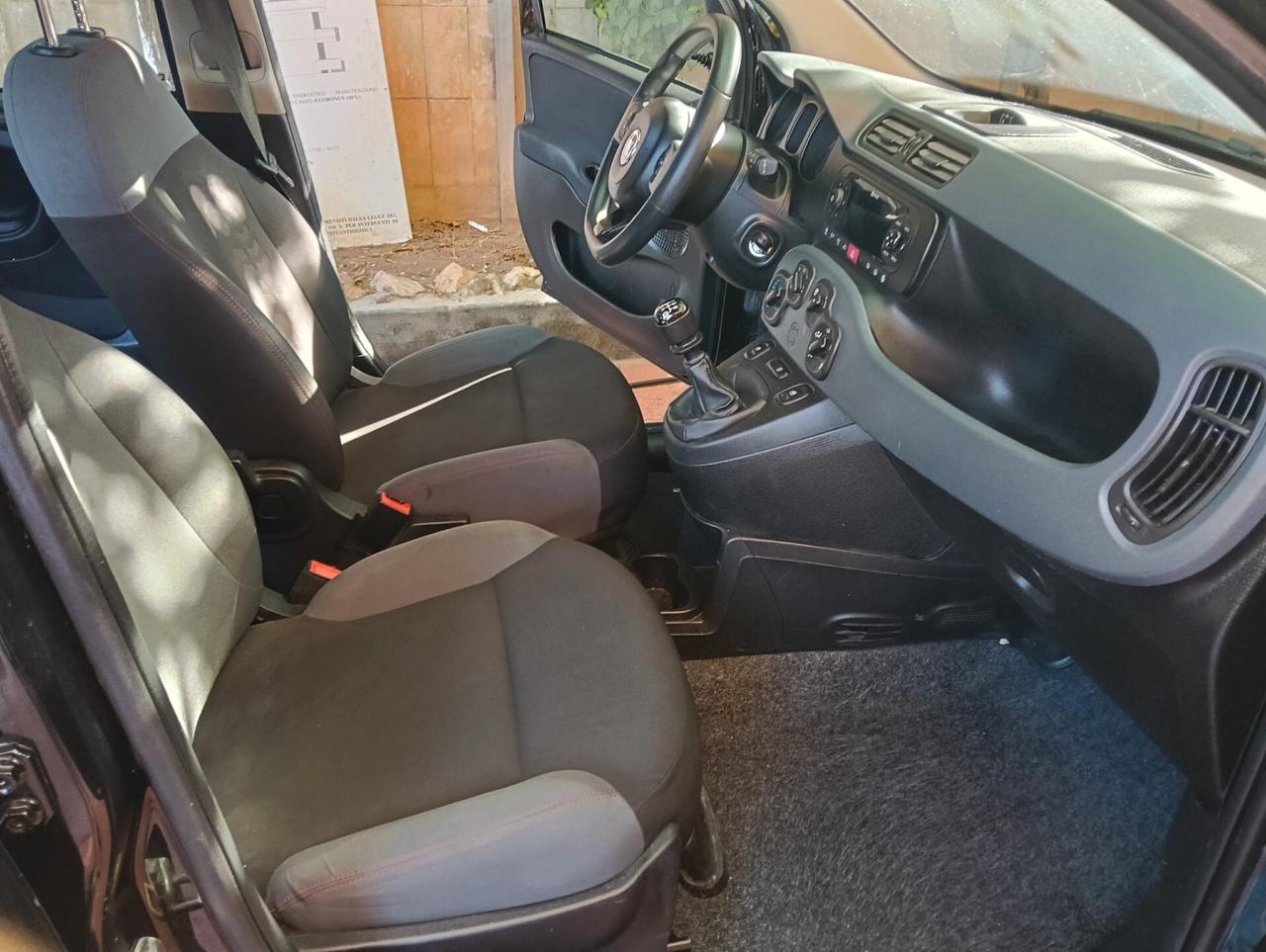 Fiat Panda 1.2 Lounge Uniprop. Full .Opt. EURO 6 DA ESPOSIZIONE