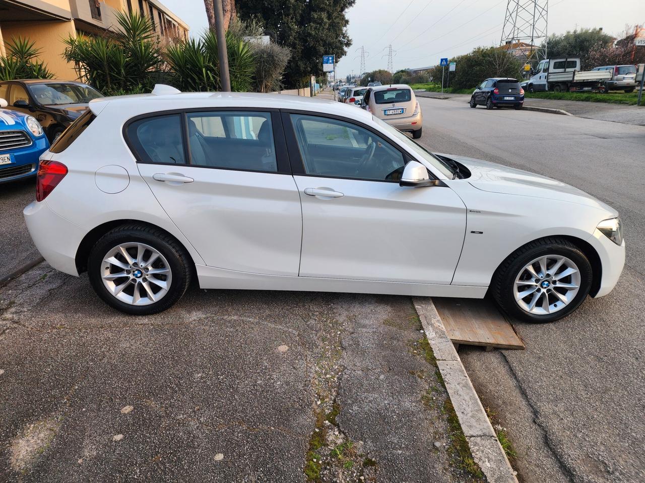 Bmw 120 120d 5p. Urban
