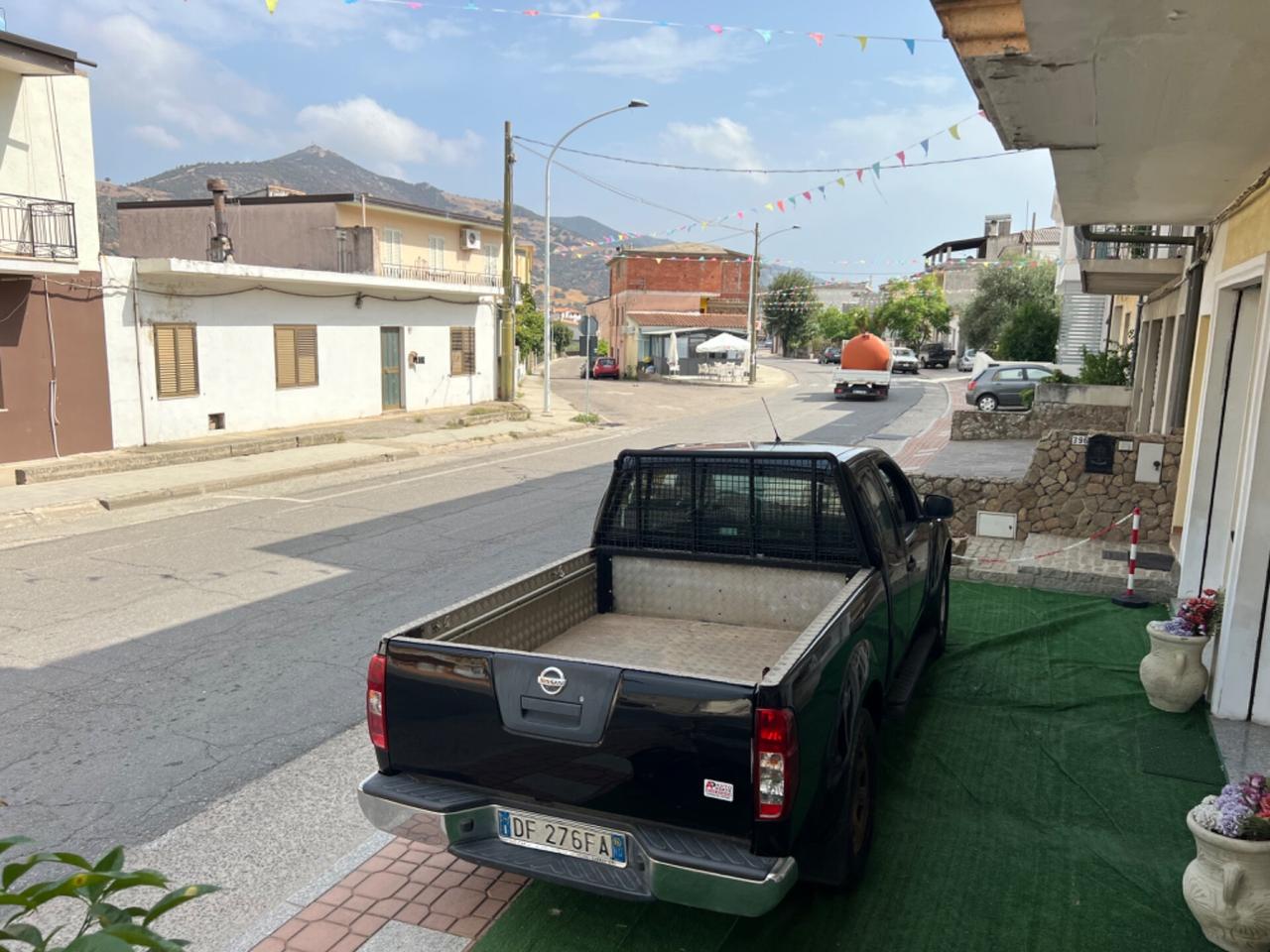 Nissan Navara 2.5 dCi 2 porte King Cab XE