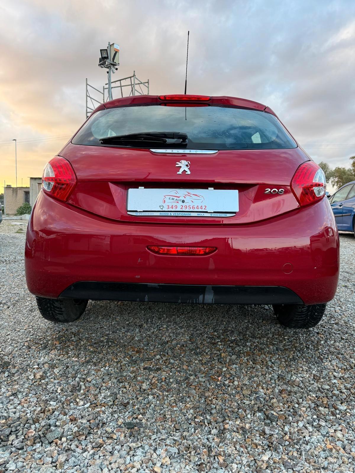 Peugeot 208 1.4 HDi 68 CV 5 porte Allure