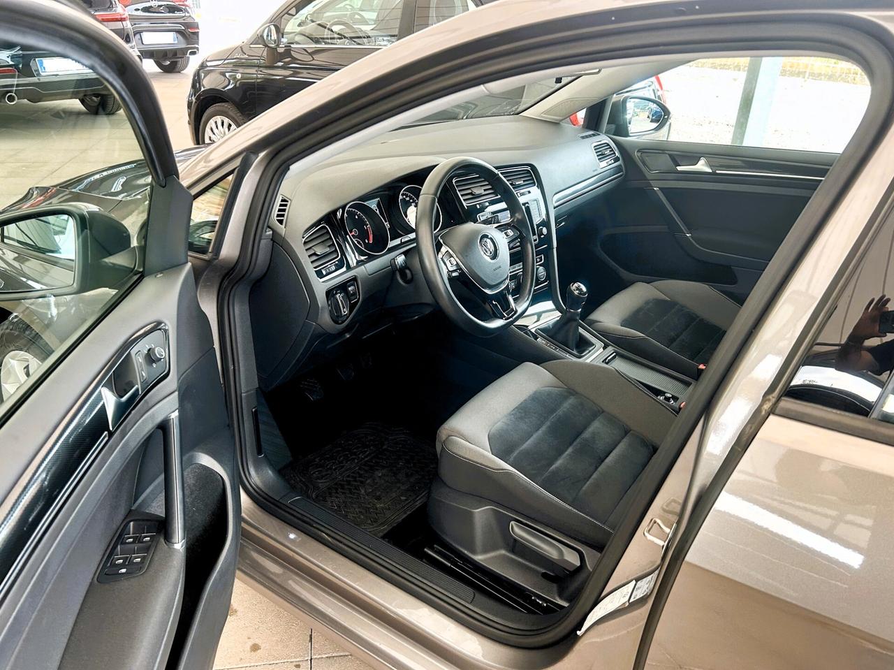 Volkswagen Golf 1.6 TDI 5p. Highline BlueMotion Technology