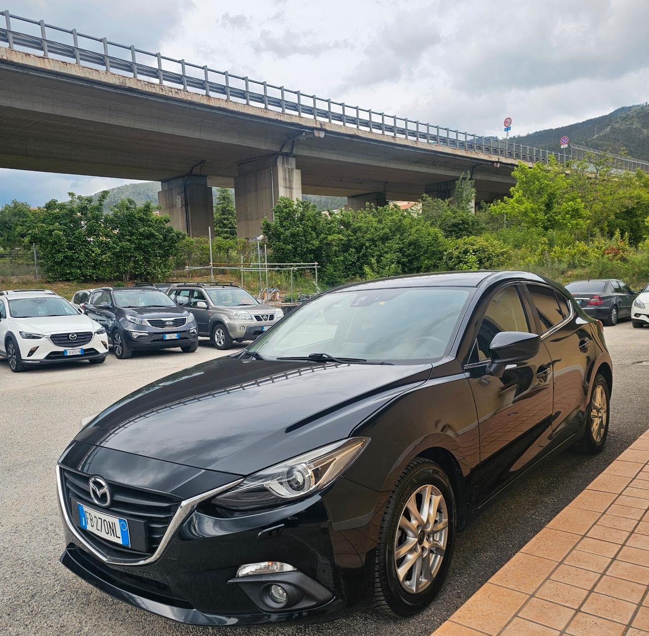 Mazda 3 Mazda3 1.5 Skyactiv-G Evolve