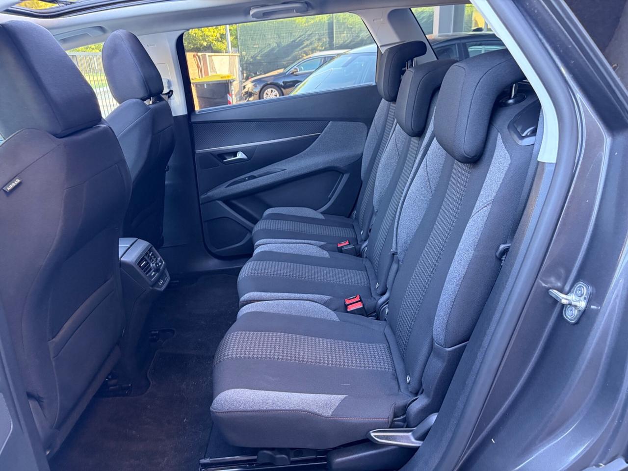 Peugeot 5008 BlueHDi 130 S&S Allure
