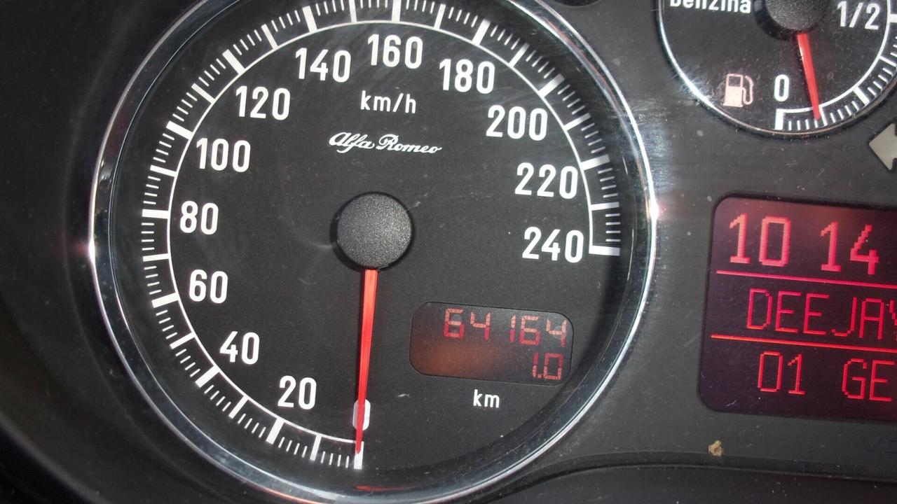 Alfa Romeo 147 1.6 16V TS (105) 5 porte Distinctive