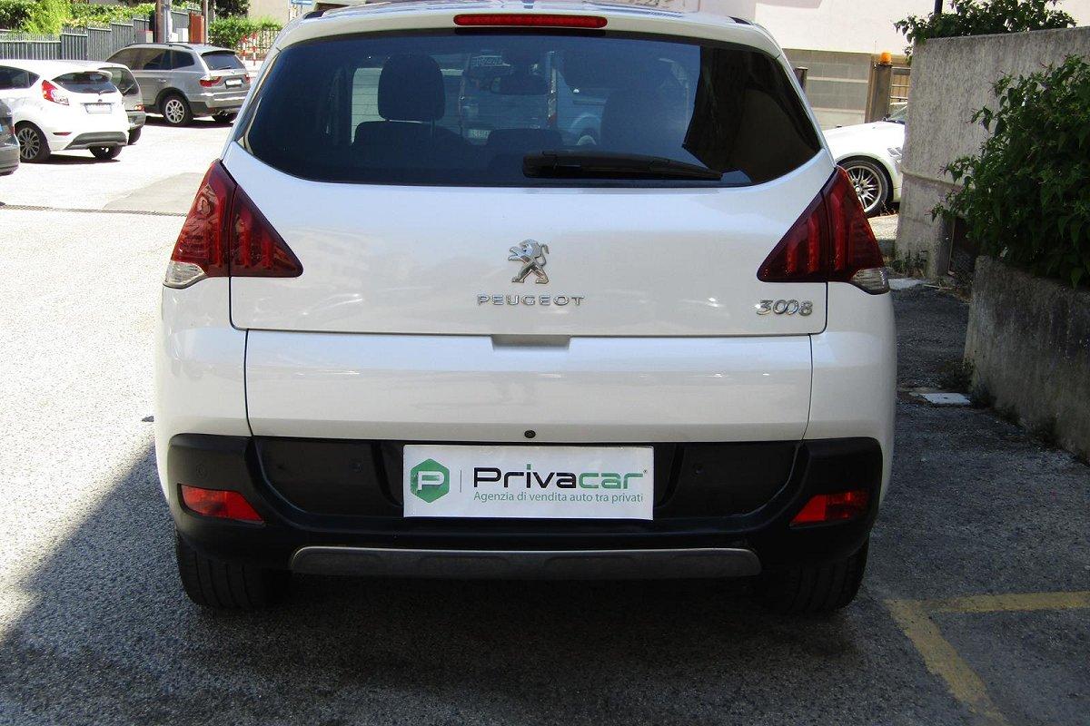 PEUGEOT 3008 1.6 HDi 115CV Business