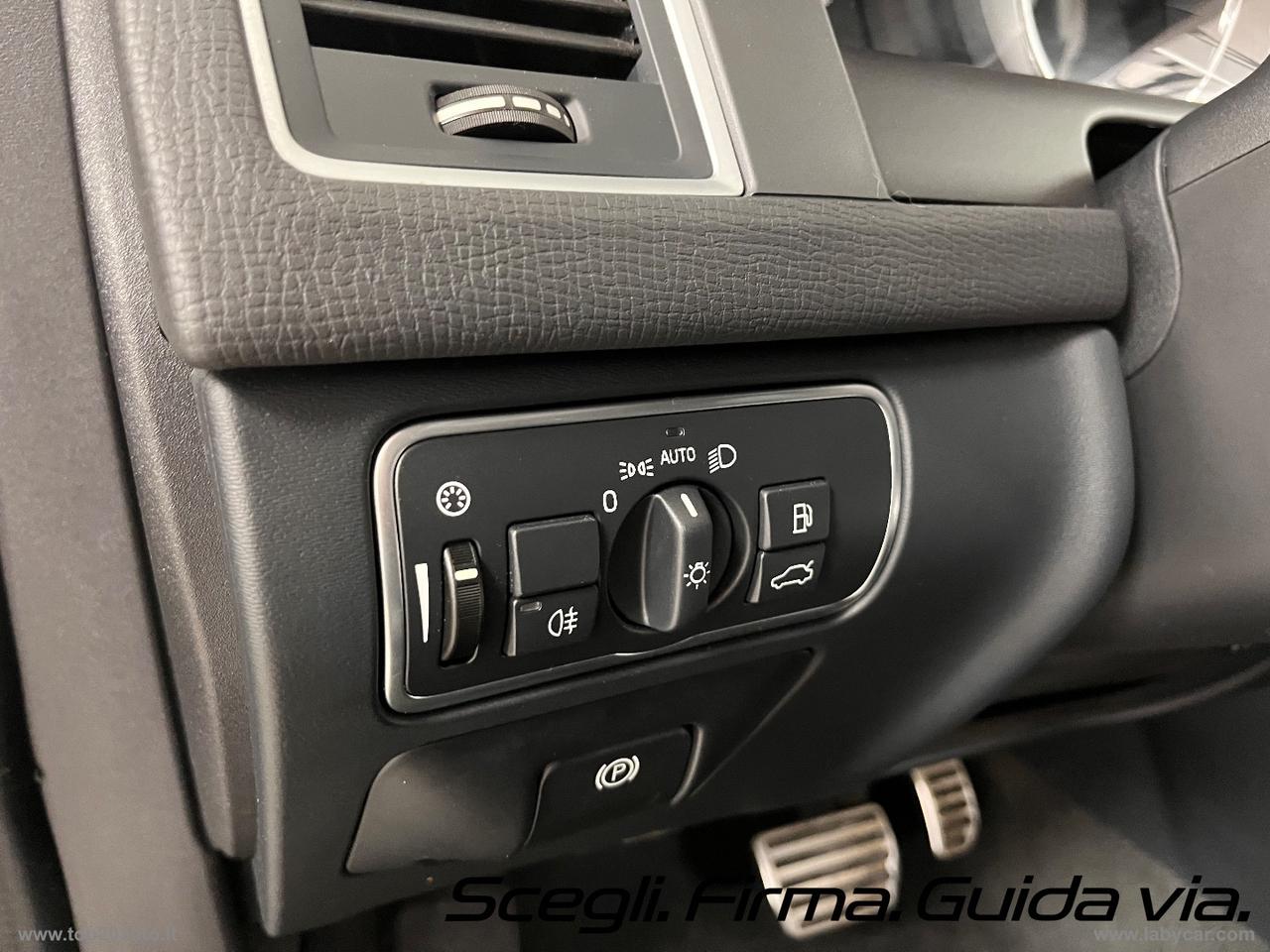 VOLVO XC60 2.4 D4 4X4 AUTOMATICA R-DESIGN EURO6