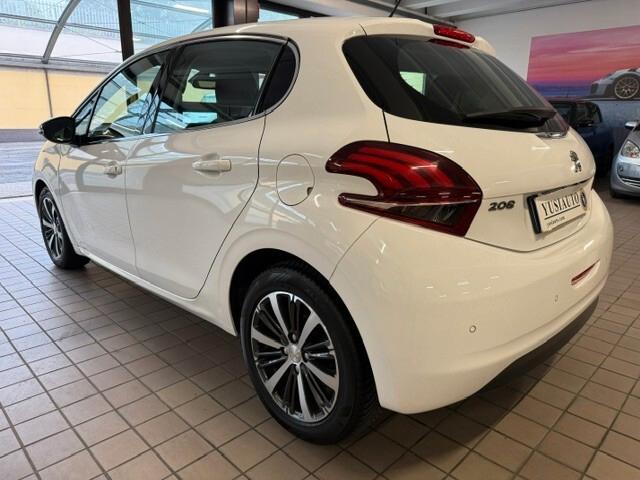 Peugeot 208 PureTech 82 5p. GPL Allure