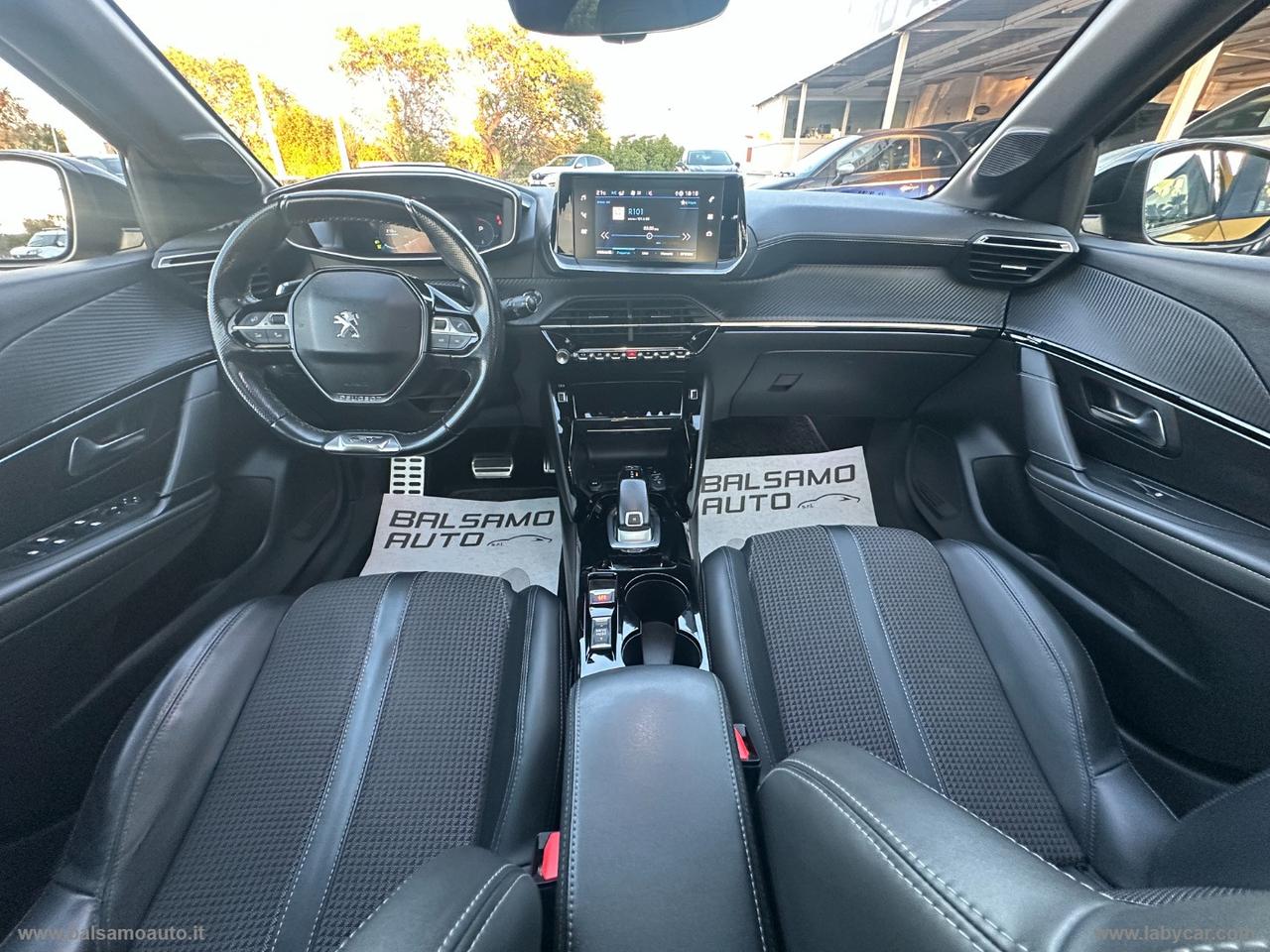 PEUGEOT 208 GT Line PANORAMA
