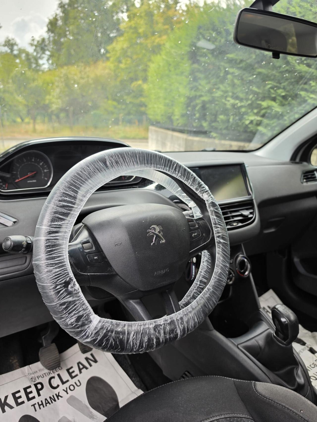 Peugeot 208 neopatentati
