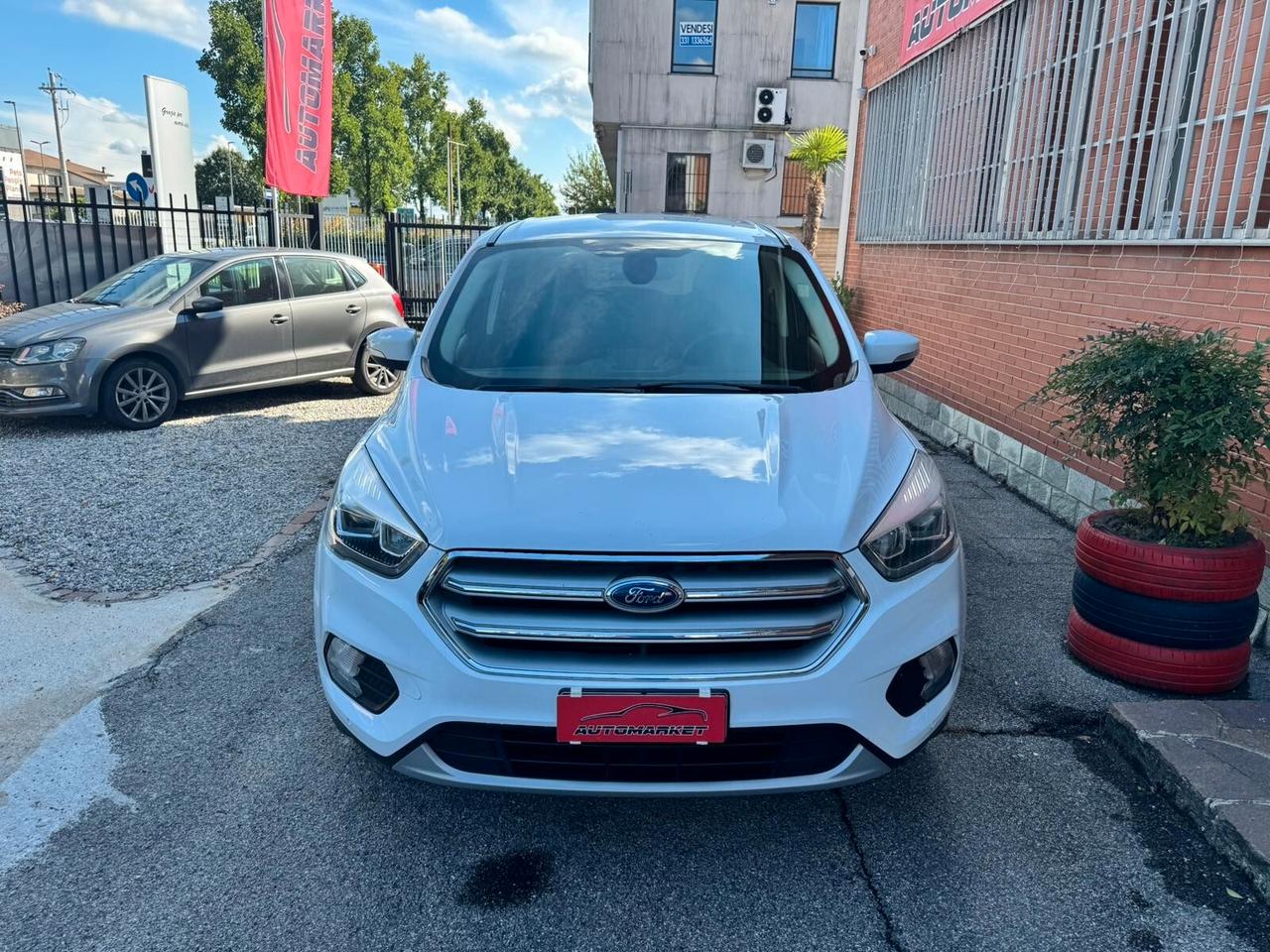 Ford Kuga 1.5 TDCI 120CV Powershift titanium
