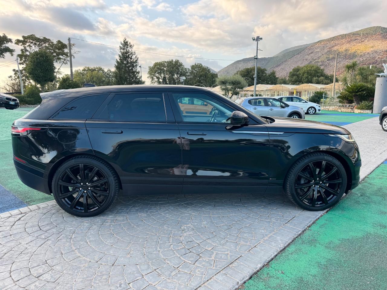 Land Rover Range Velar 3.0D V6 300 CV R-Dynamic HSE