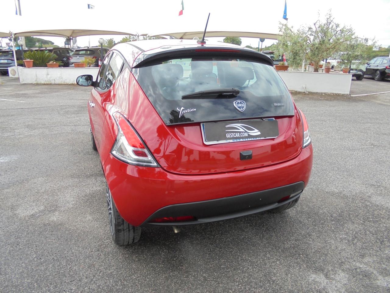 Lancia Ypsilon 1.0 FireFly 5 porte S&S Hybrid Gold