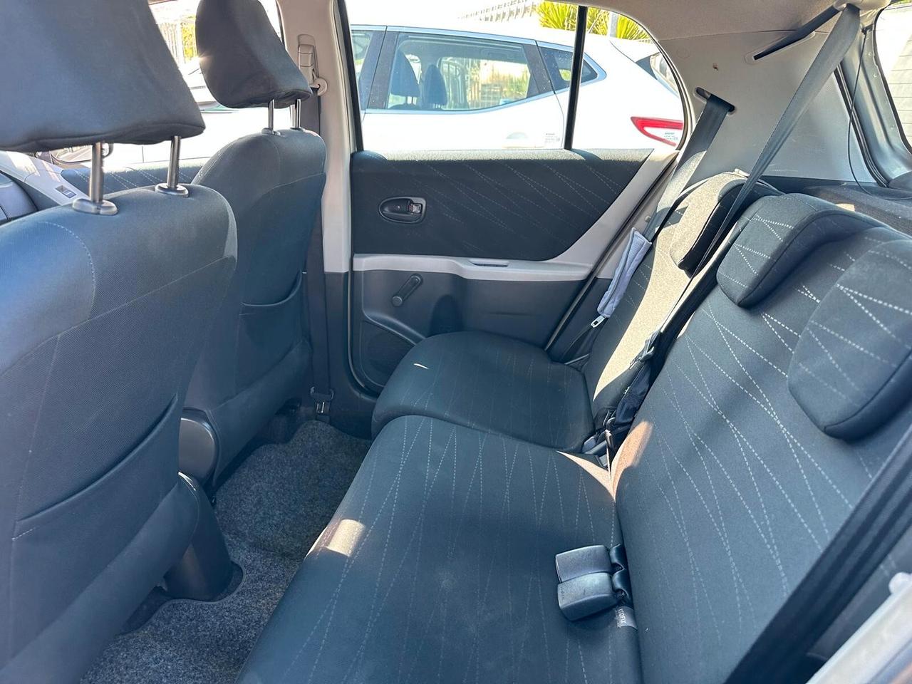 Toyota Yaris 1.3 5 porte Sol-10/2006