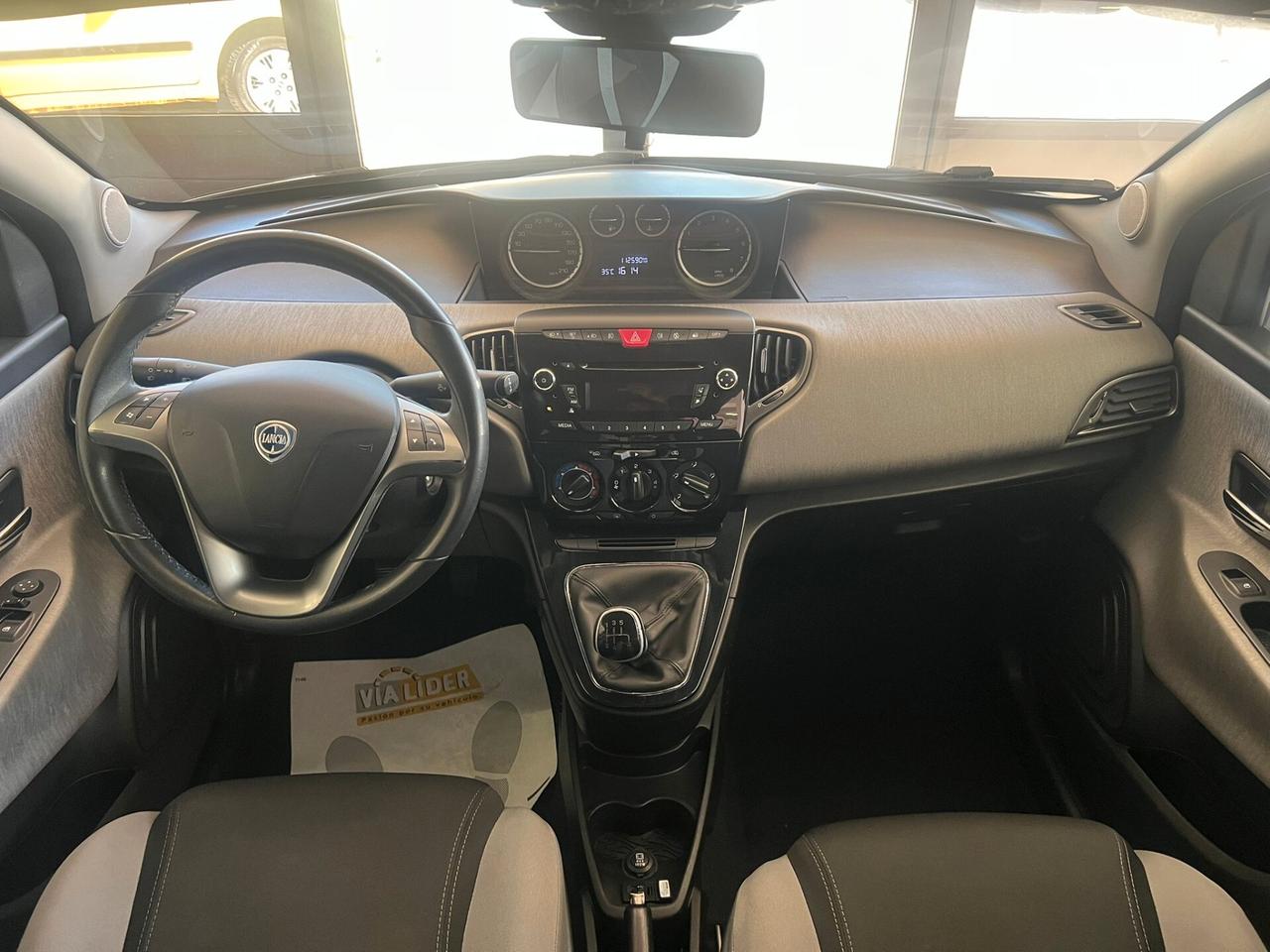 Lancia Ypsilon 1.2 69 CV 5 porte S&S Platinum