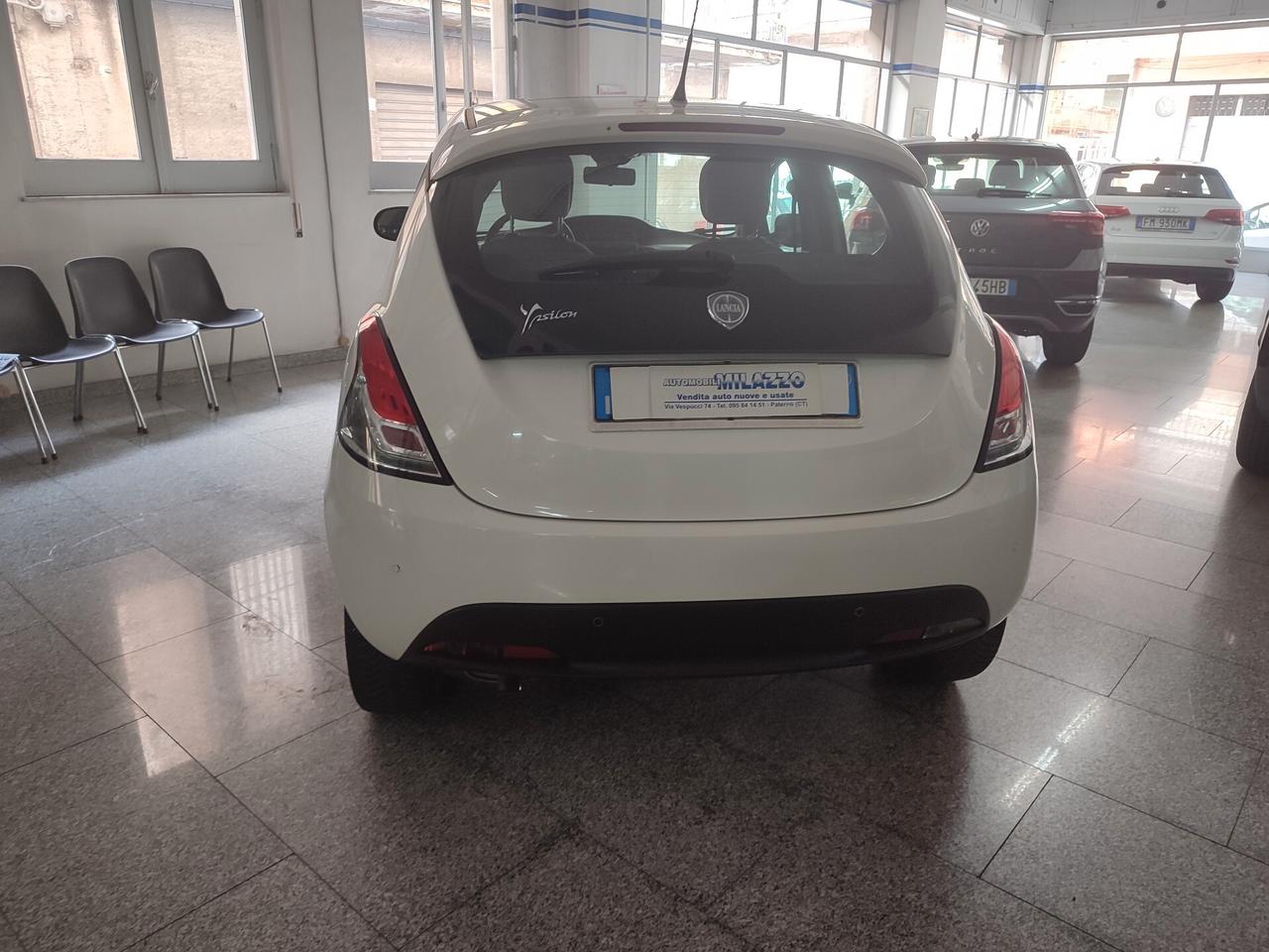 Lancia Ypsilon 1.3 MJT 16V 95 CV 5 porte S&S Silver