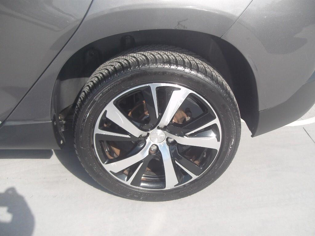 Peugeot 2008 BlueHDi 100 Allure - 2015