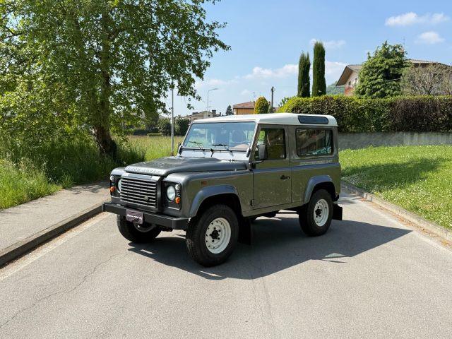 LAND ROVER Defender 90 2.4 S TD4 Station Wagon
