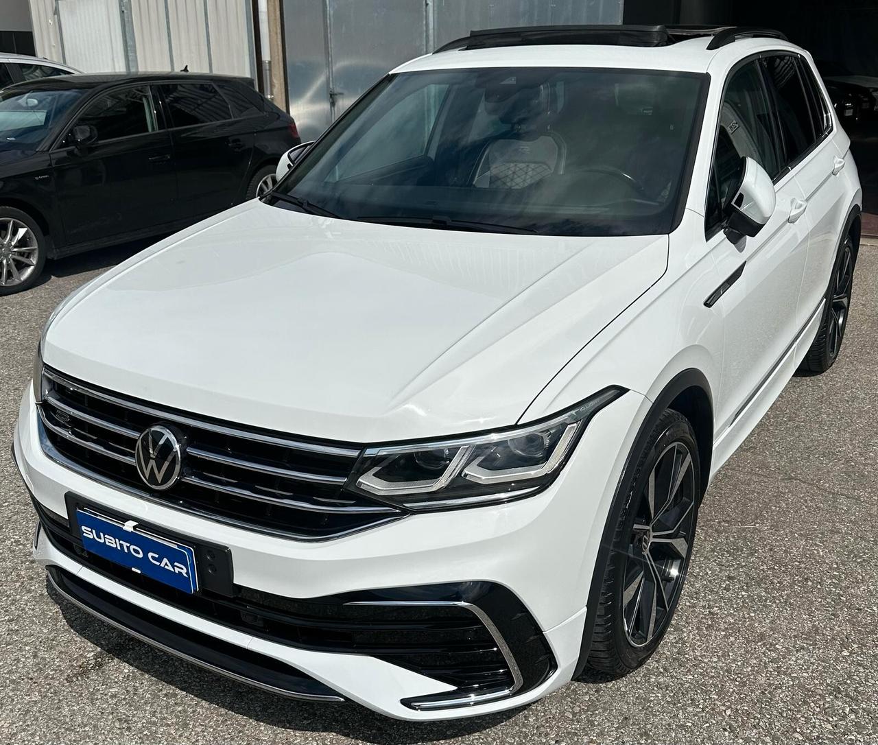 Volkswagen Tiguan 2.0 TDI 150 CV SCR DSG R-Line TETTO APRIBILE