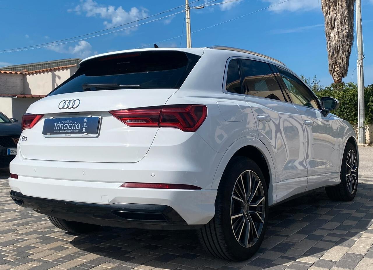 Audi Q3 Business 2.0 TDI 150CV s-tronic 35