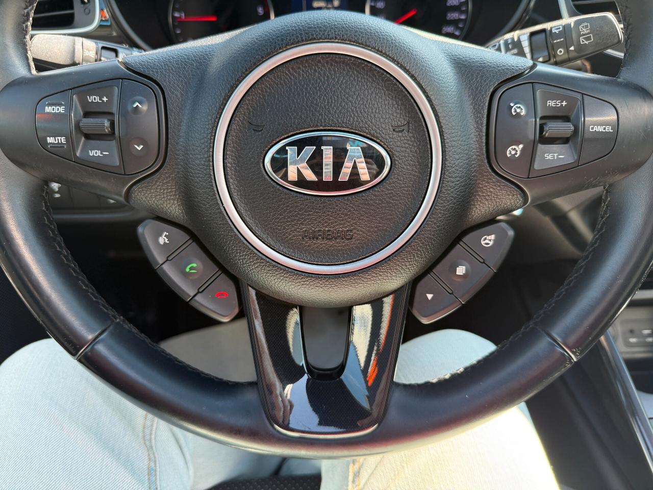 Kia Carens 1.7 CRDi 115 CV Class 7 POSTI