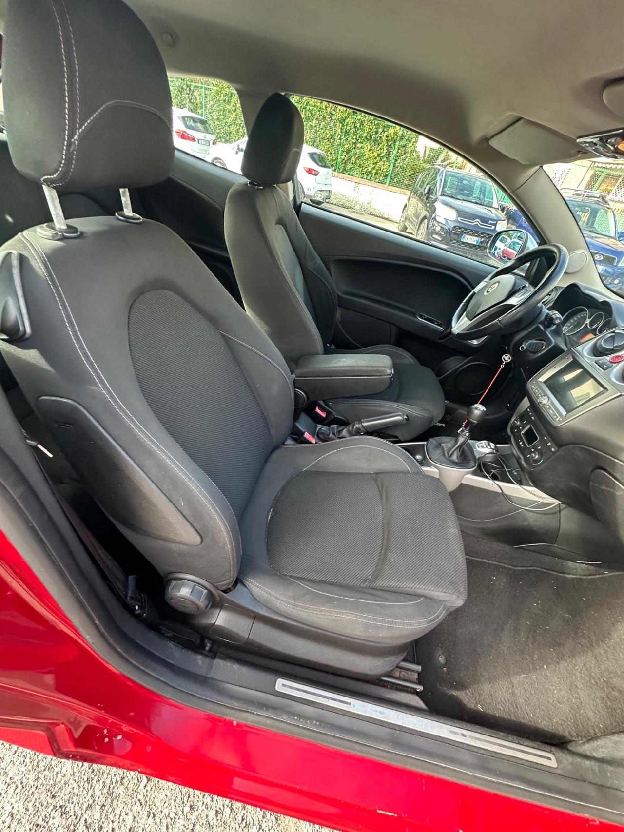 Alfa Romeo MiTo 1.3 JTDm-2 95 CV S&S Distinctive Sport Pack