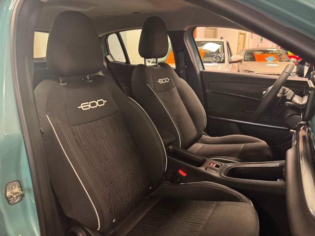 FIAT 600 Hybrid DCT POP MHEV PACK STYLE PACK COMFORT