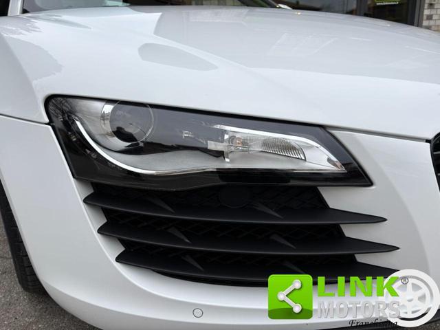 AUDI R8 4.2 V8 FSI quattro R tronic