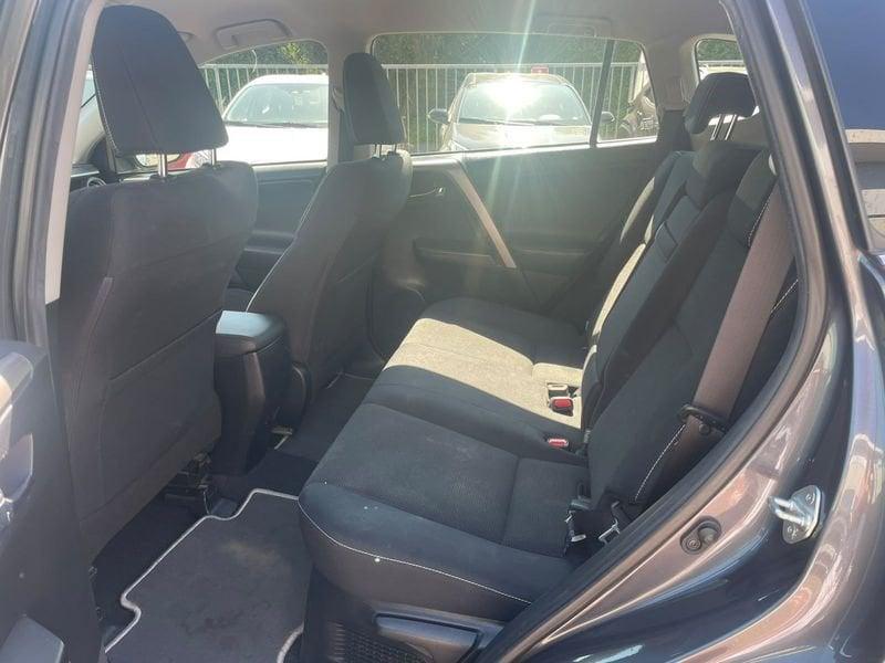 Toyota RAV4 Hybrid 2.5 Hybrid VVT-i 197cv 2WD E-CVT Active