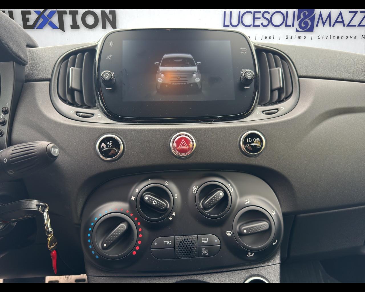 ABARTH 695 - 695 1.4 Turbo T-Jet 180 CV M.T.A.