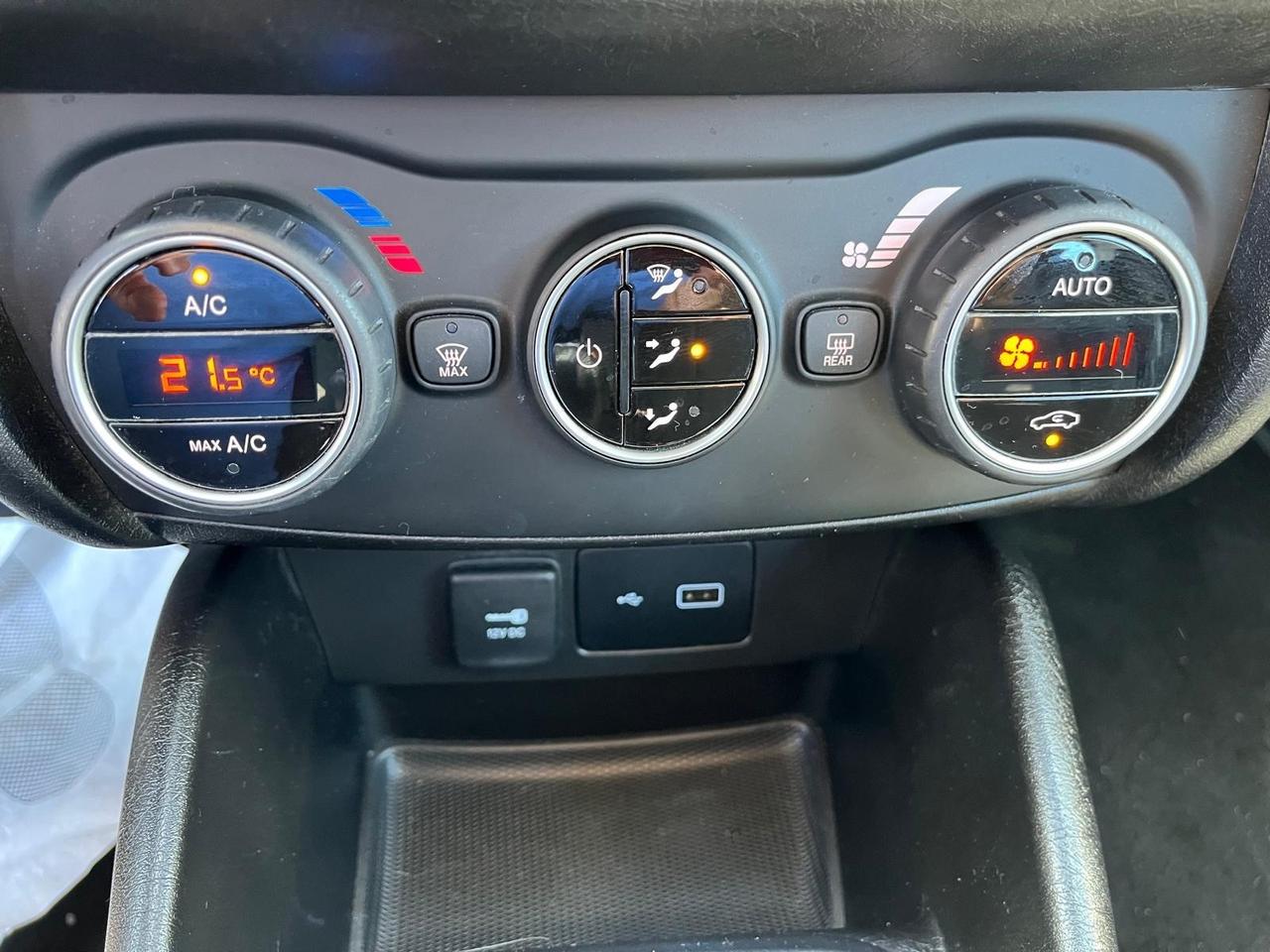 Fiat tipo 5P-lounge-1.3 mjt-95 cv -2019