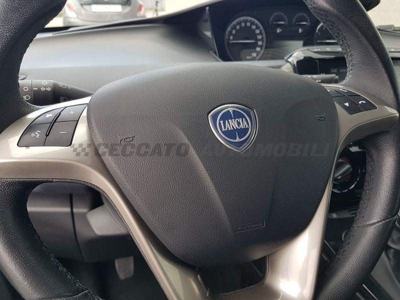 Lancia Ypsilon Ypsilon 1.0 firefly hybrid Gold s&s 70cv 5p.ti
