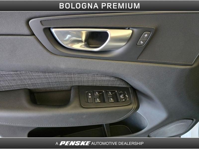 Volvo XC60 B4 (d) AWD automatico Core