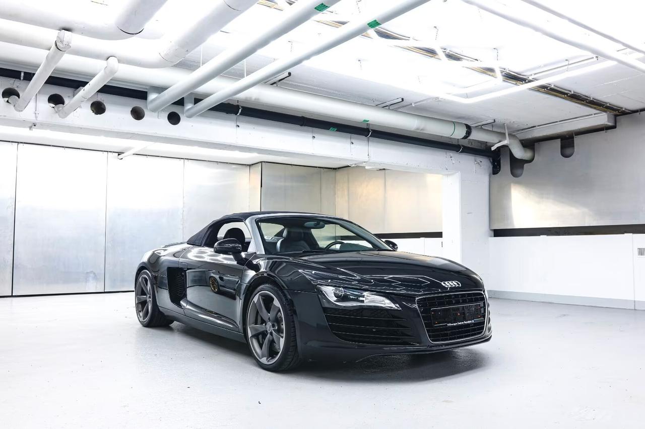 Audi R8 Spyder 4.2 V8 FSI quattro R tronic