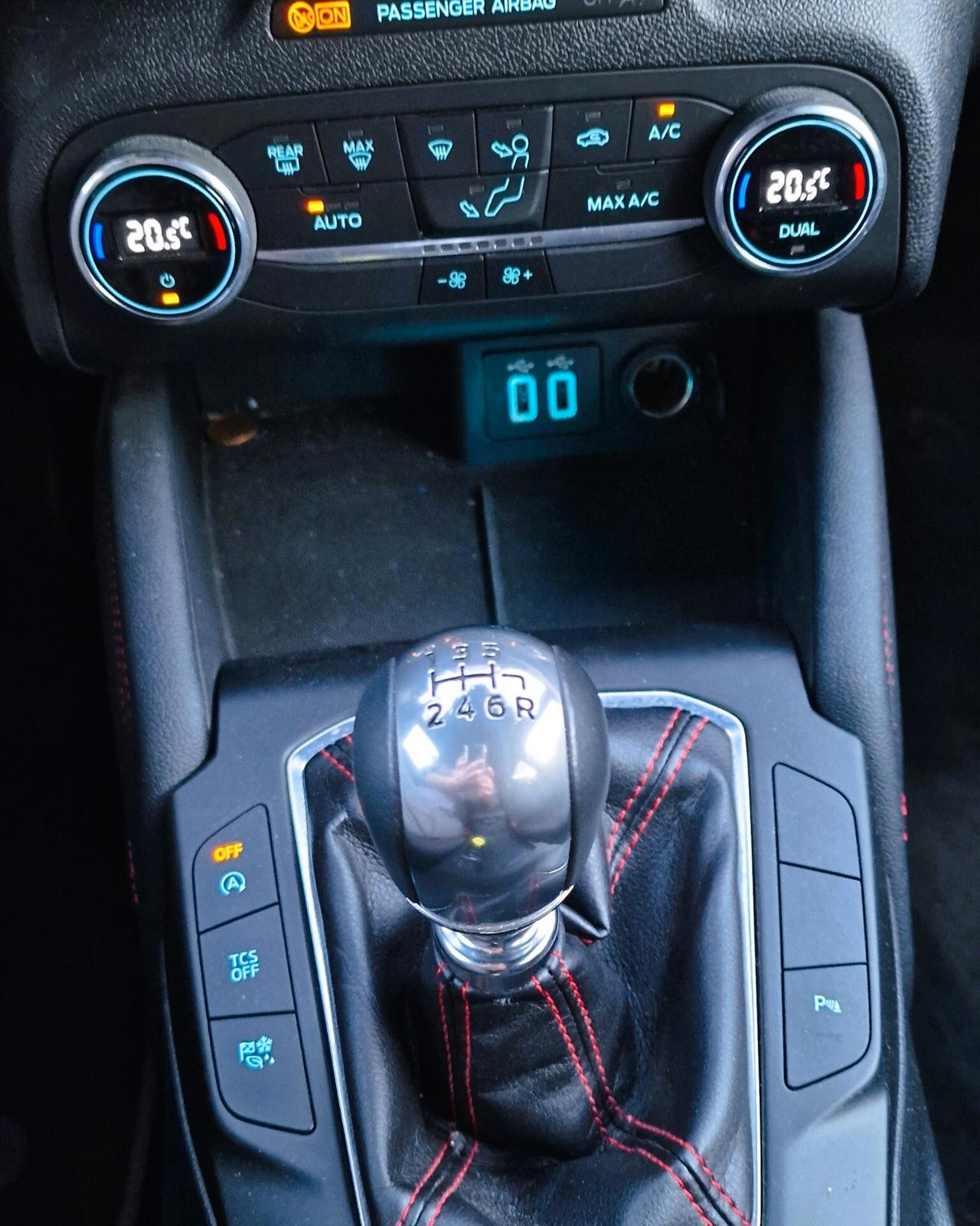 Ford Focus 1.0 EcoBoost Hybrid 155 CV 5p. ST-Line X