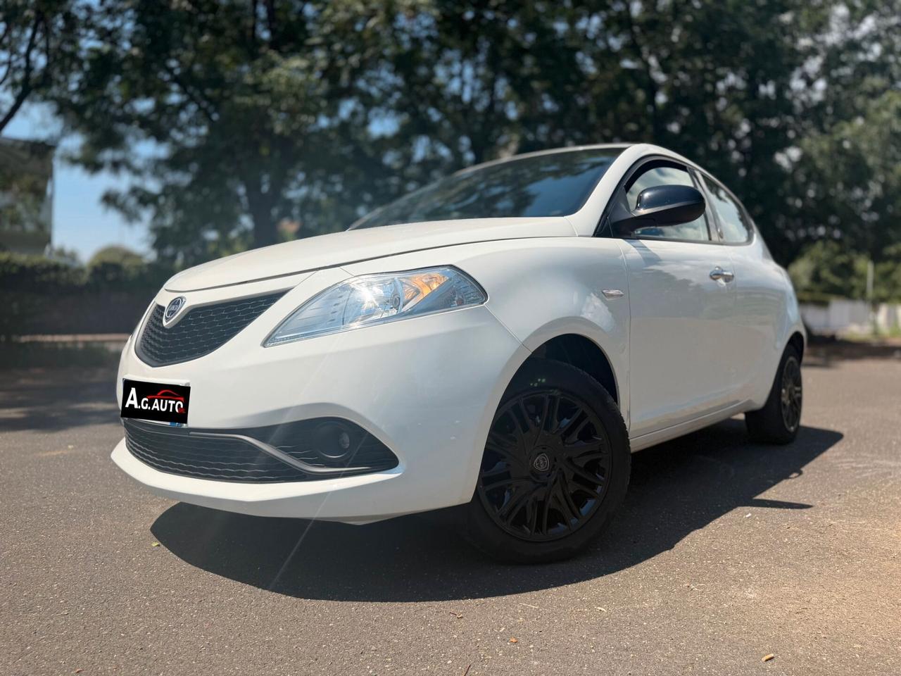 Lancia Ypsilon 1.0 FireFly 5 porte S&S Hybrid Ecochic Gold