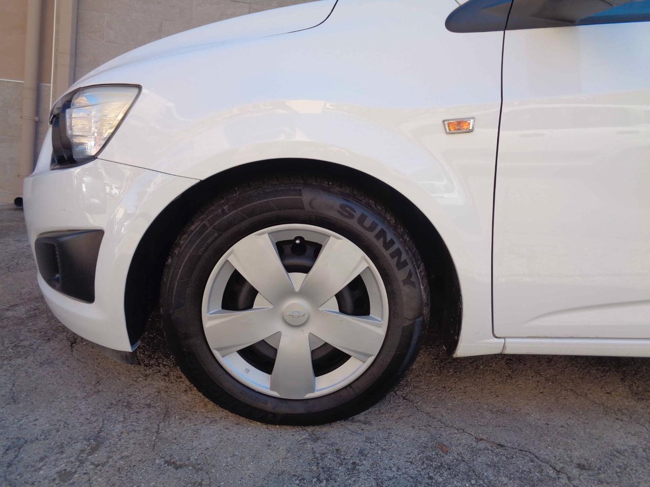 Chevrolet Aveo 1.2 70CV 5 porte (Neopatentati)