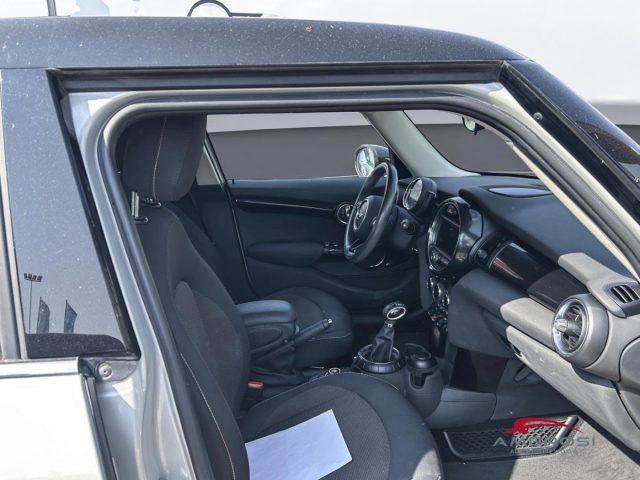MINI Cooper D 5 porte 1.5 Hype Auto