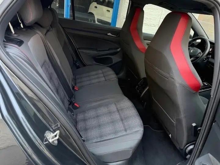 Volkswagen Golf GTI 2.0 TSI DSG PERFORMANCE