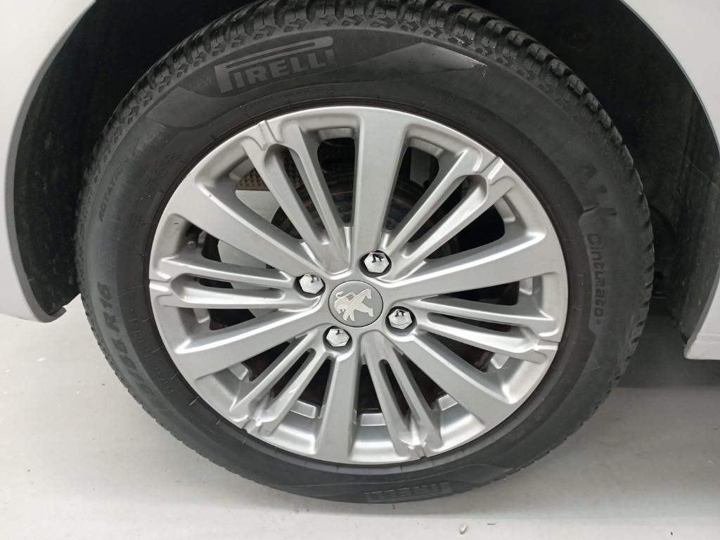 PEUGEOT 208 I 2015 - 208 1.2 puretech Active s&s 82cv 5p neopatentati