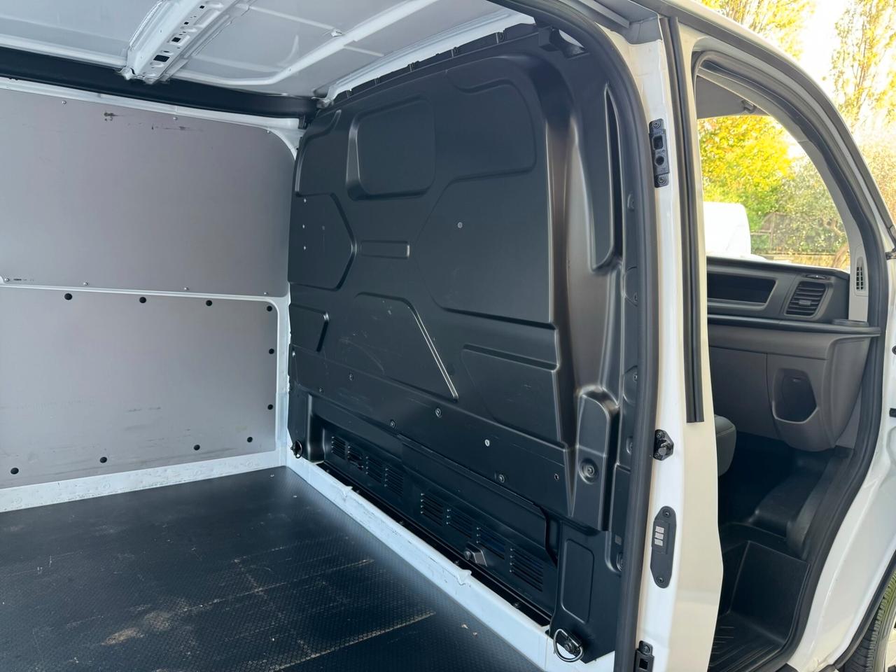 Ford Transit Custom 2.0 tdci 130CV TREND GARAN24ME
