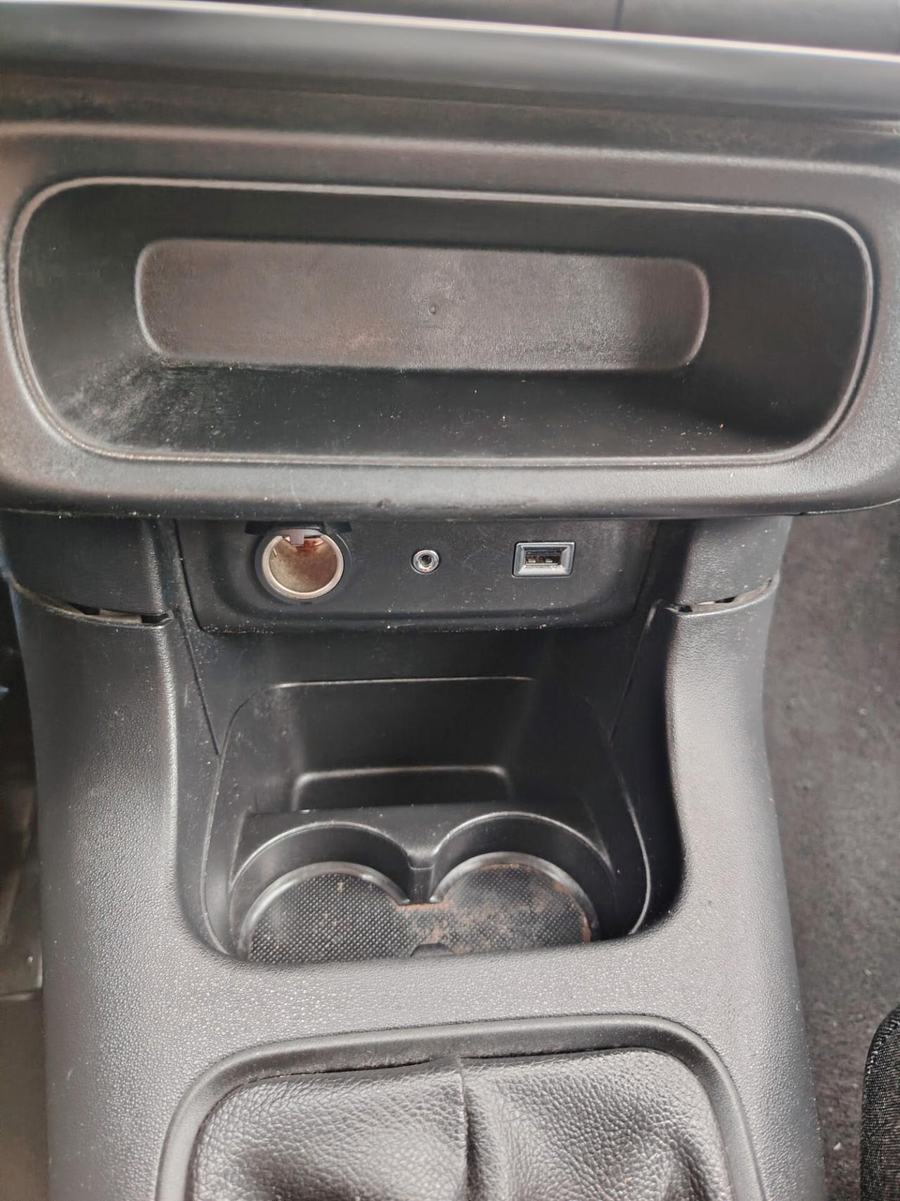 Citroen C3 PureTech 82 Shine - NEOPATENTATI