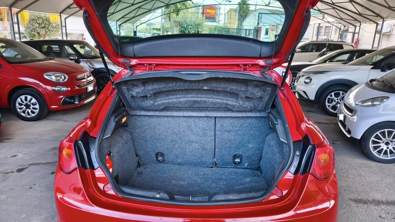 Alfa Romeo Giulietta 1.6 JTDm-2 105 CV Exclusive