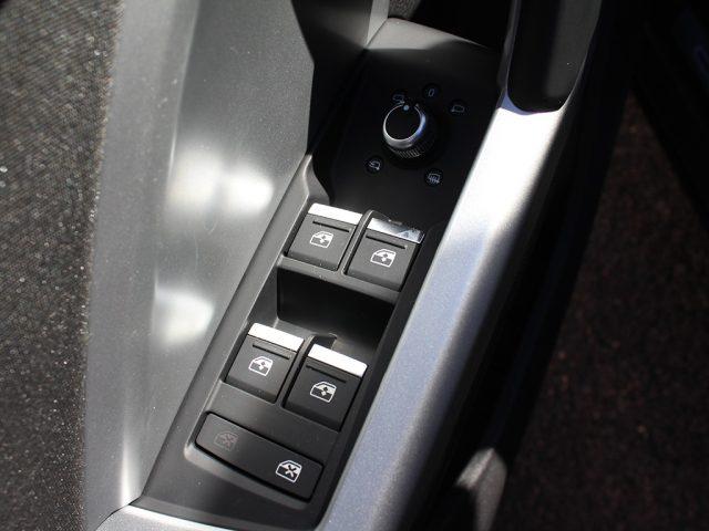 AUDI Q3 35 TDI quattro S tronic S line edition