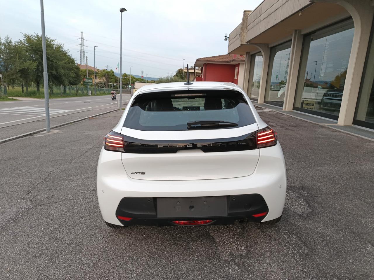 Peugeot 208 1.2 benzina