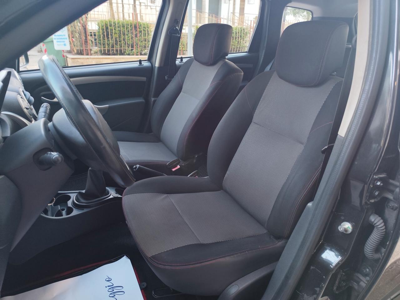 Dacia Duster 1.6 BENZ/GPL 105CV 4x2 GANCIO TRAINO