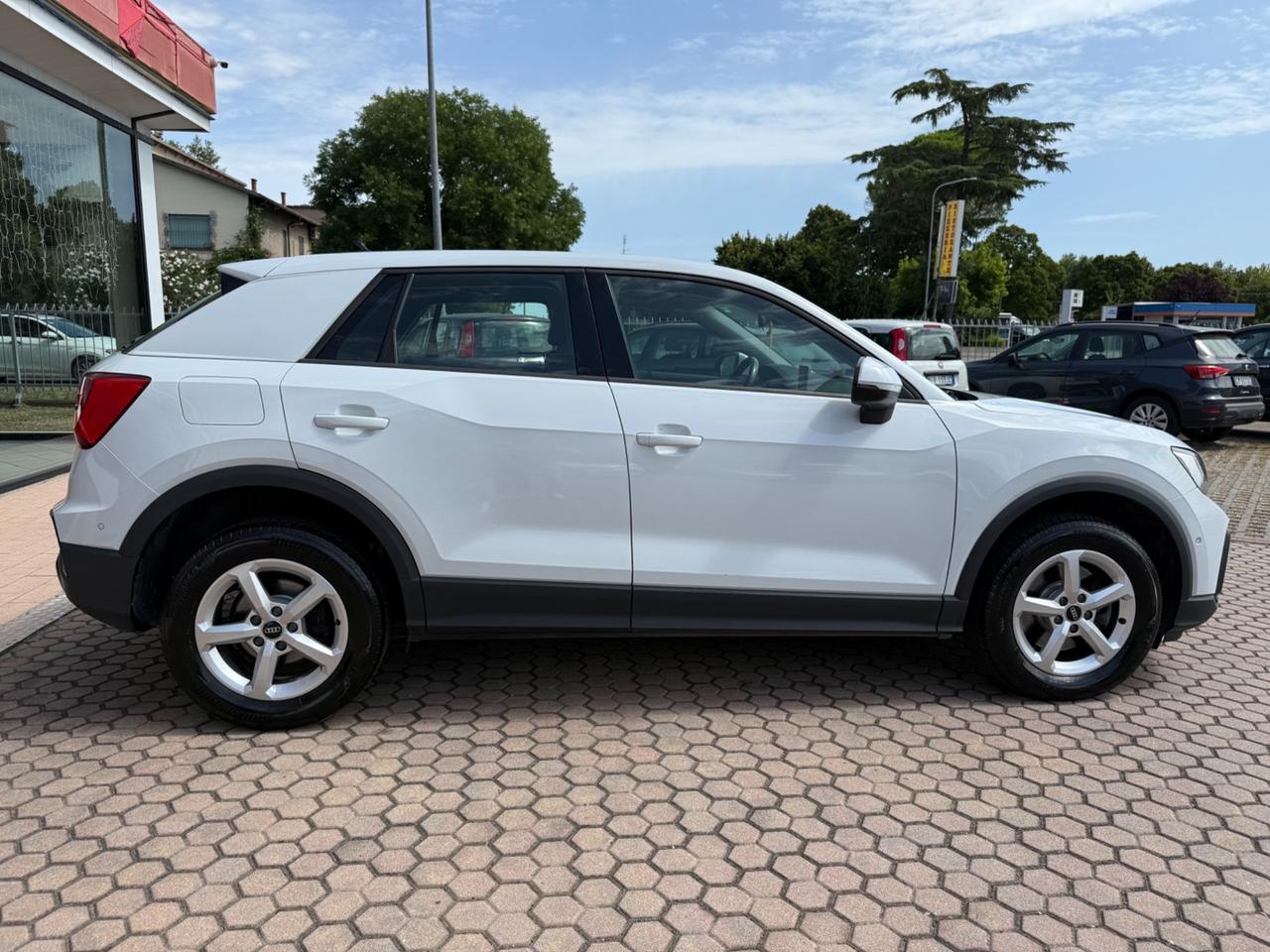 Audi Q2 35 TDI quattro S tronic Business