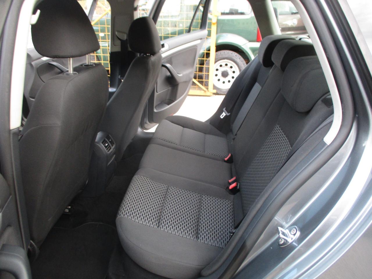 Volkswagen Golf Variant 1.6 TDI DPF Highline
