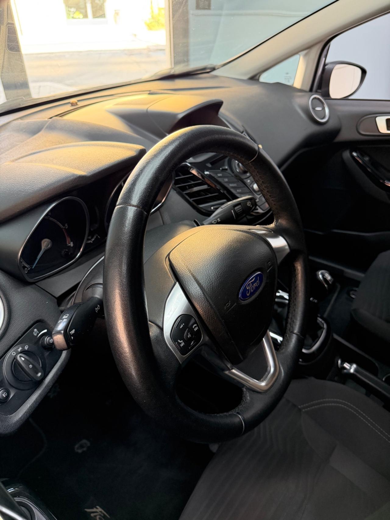 Ford Fiesta 1.5 TDCi 75CV 5 porte Titanium