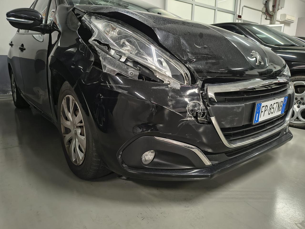 Peugeot 208 1.6 BlueHDi 5 porte*SINISTRATA* X COMMERCIANTI